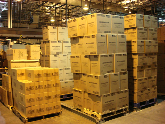 Fast-pick area for cartons